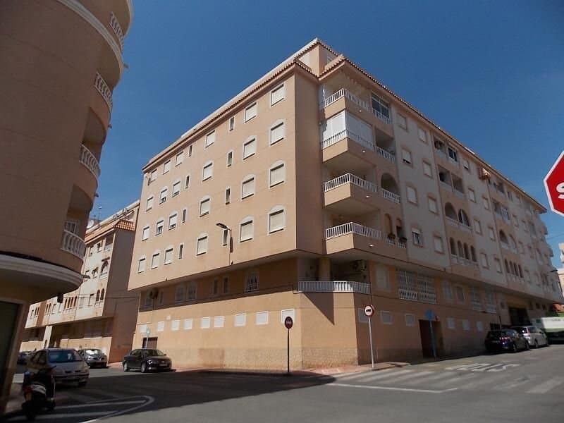 1-Bedroom Apartment in Torrevieja - 2