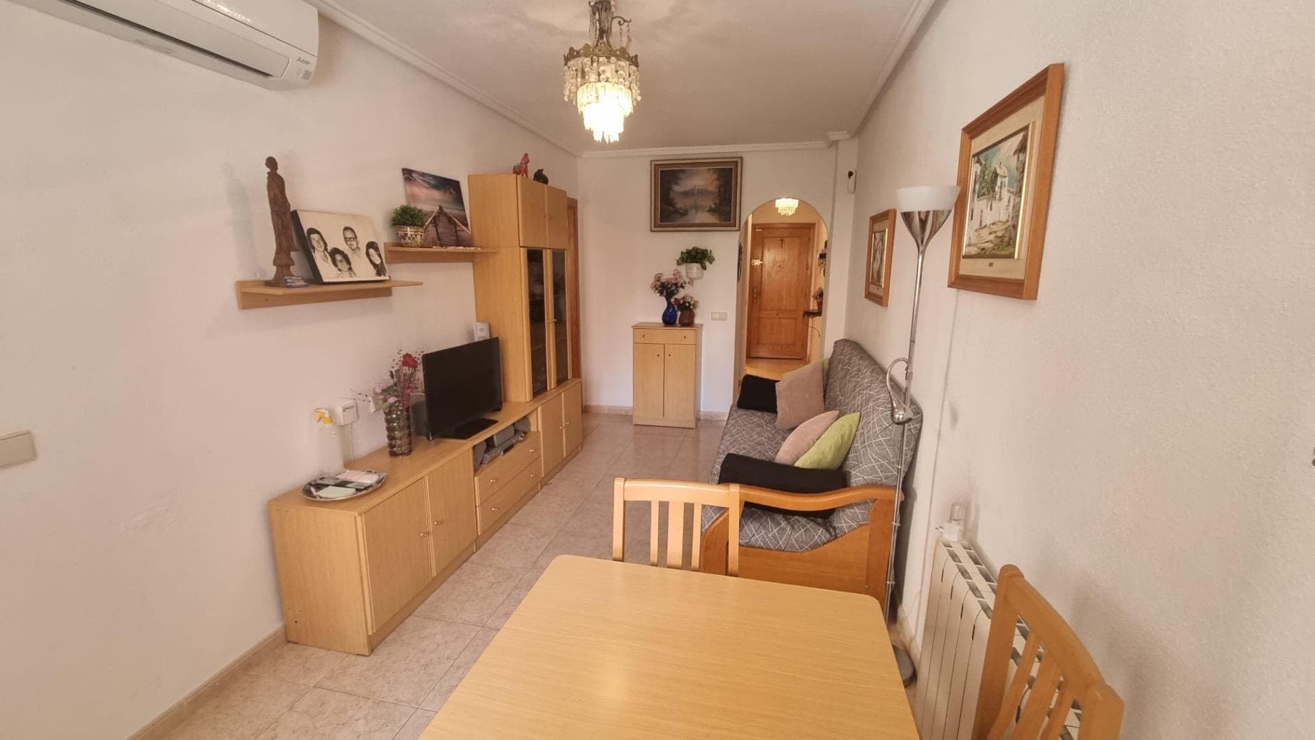 1-Bedroom Apartment in Torrevieja - 3