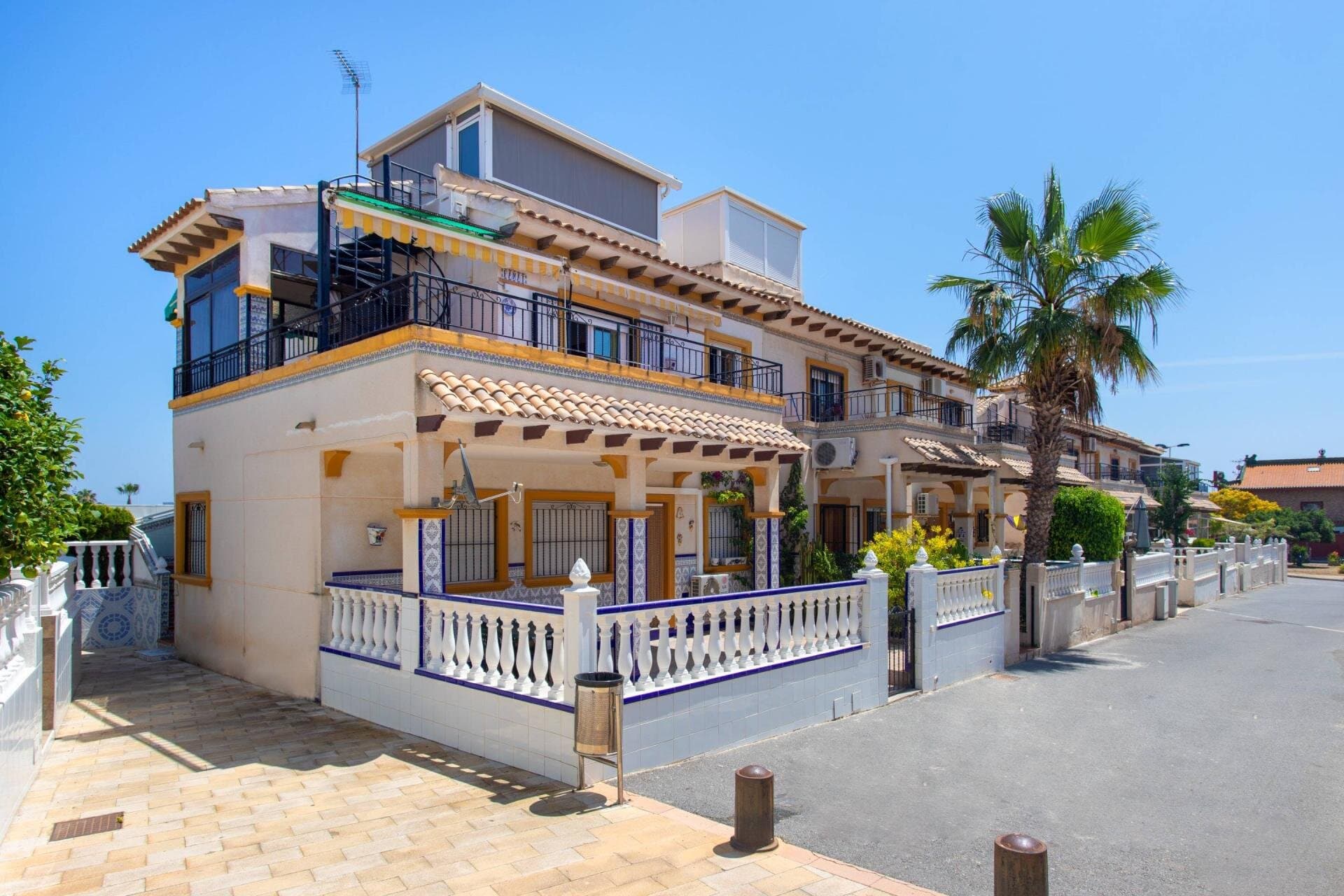 Bungalow de 2 Dormitorios en Rocio del Mar, Orihuela Costa