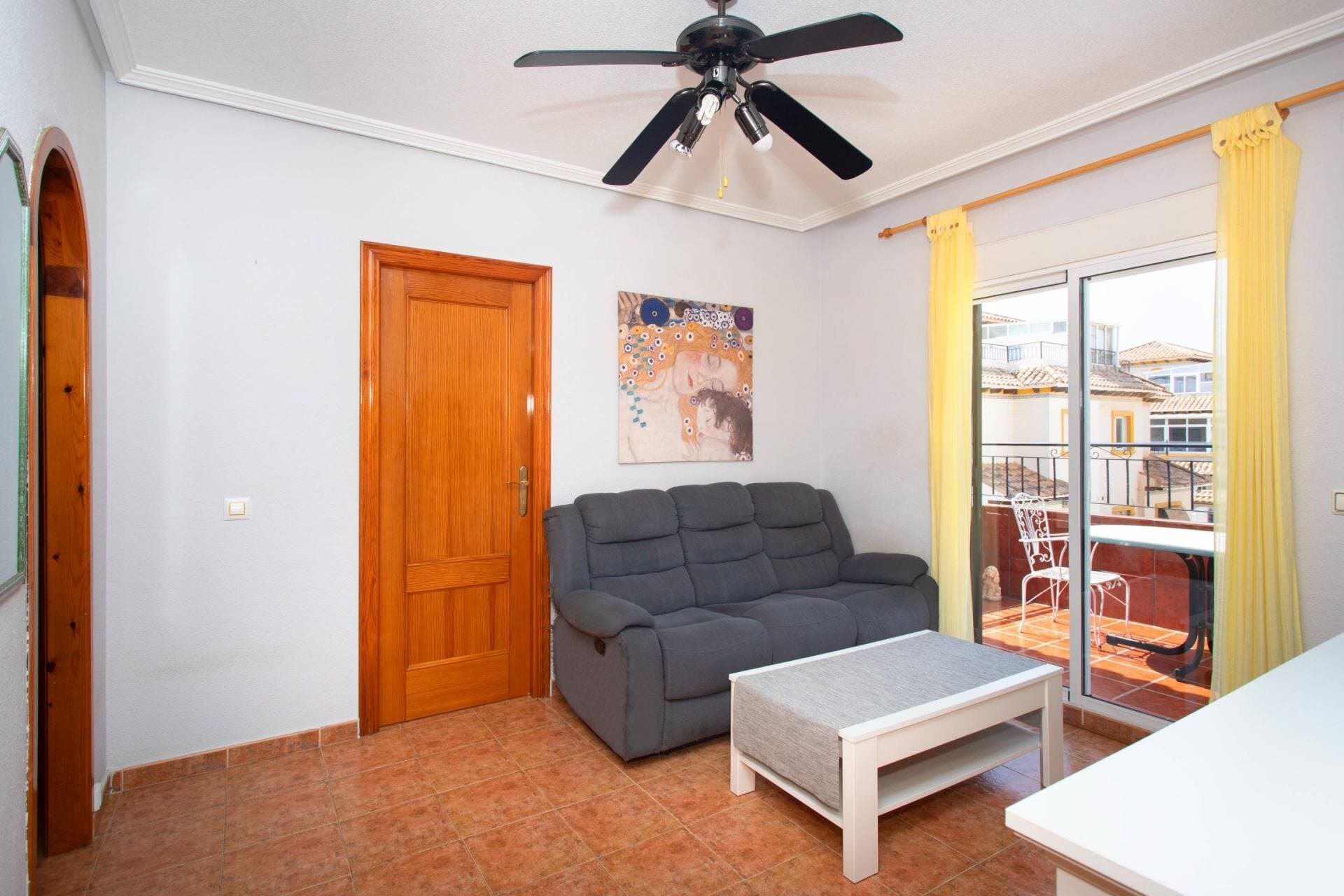 Bungalow de 2 Dormitorios en Rocio del Mar, Orihuela Costa - 10