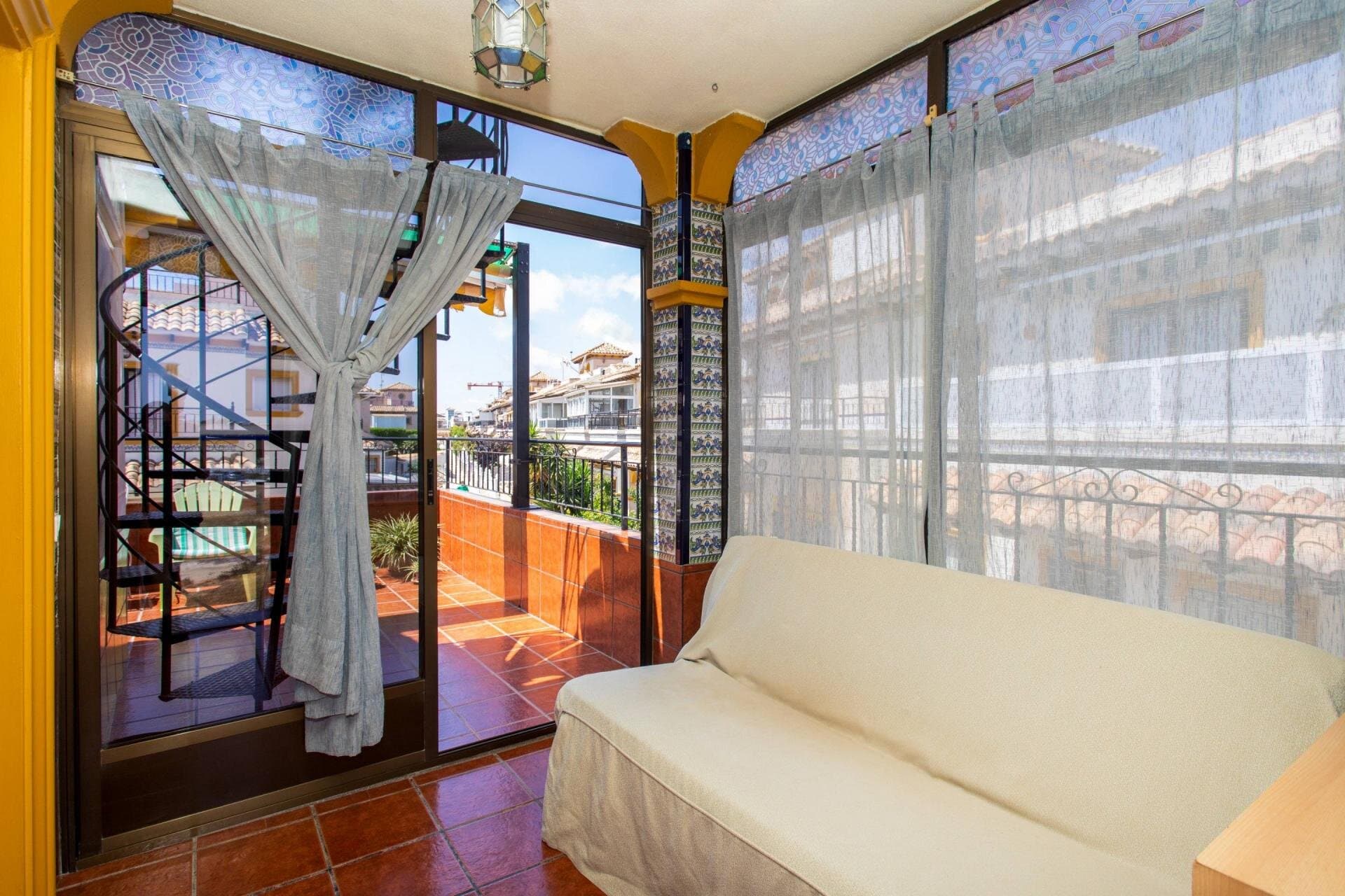 Bungalow de 2 Dormitorios en Rocio del Mar, Orihuela Costa - 19