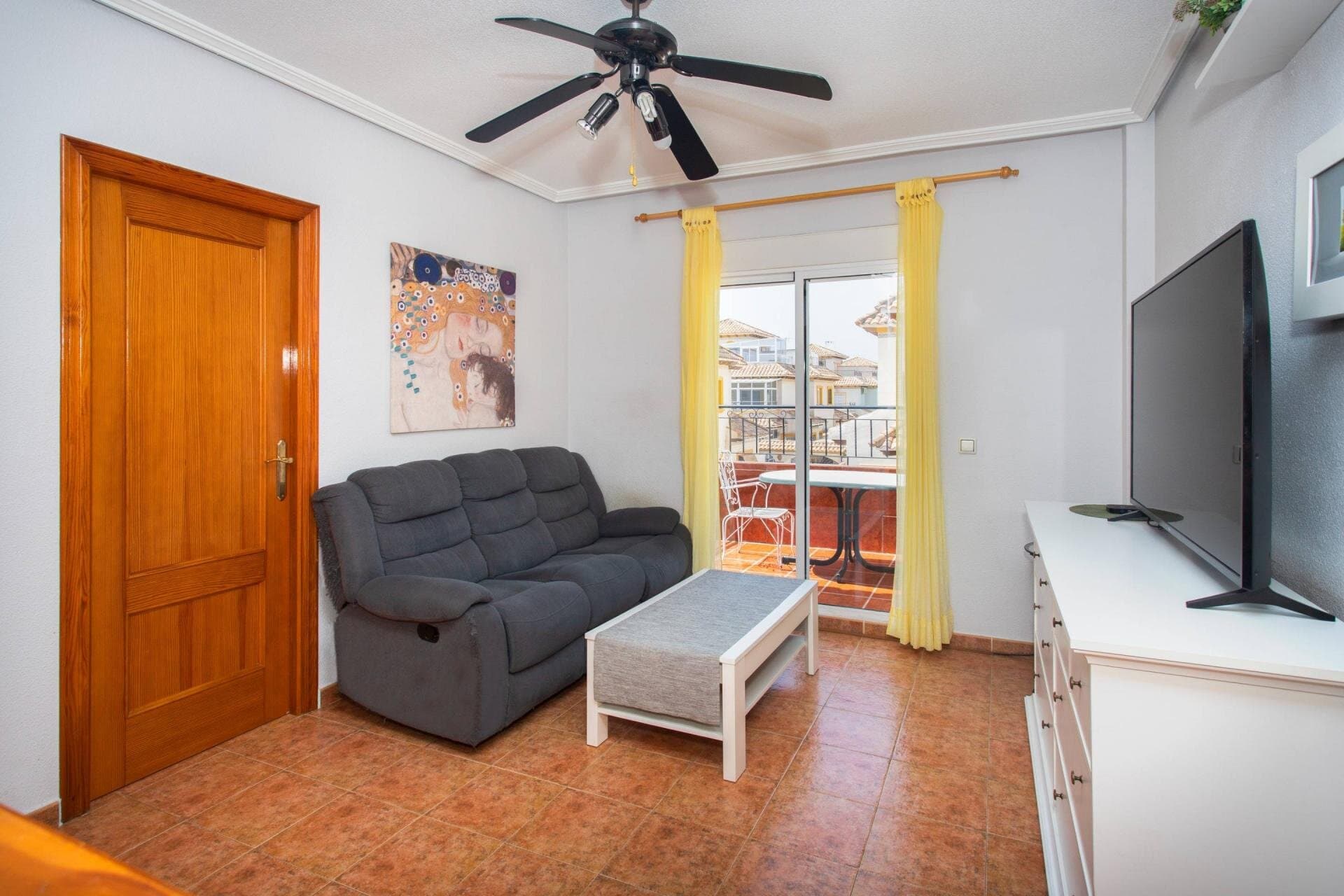Bungalow de 2 Dormitorios en Rocio del Mar, Orihuela Costa - 8