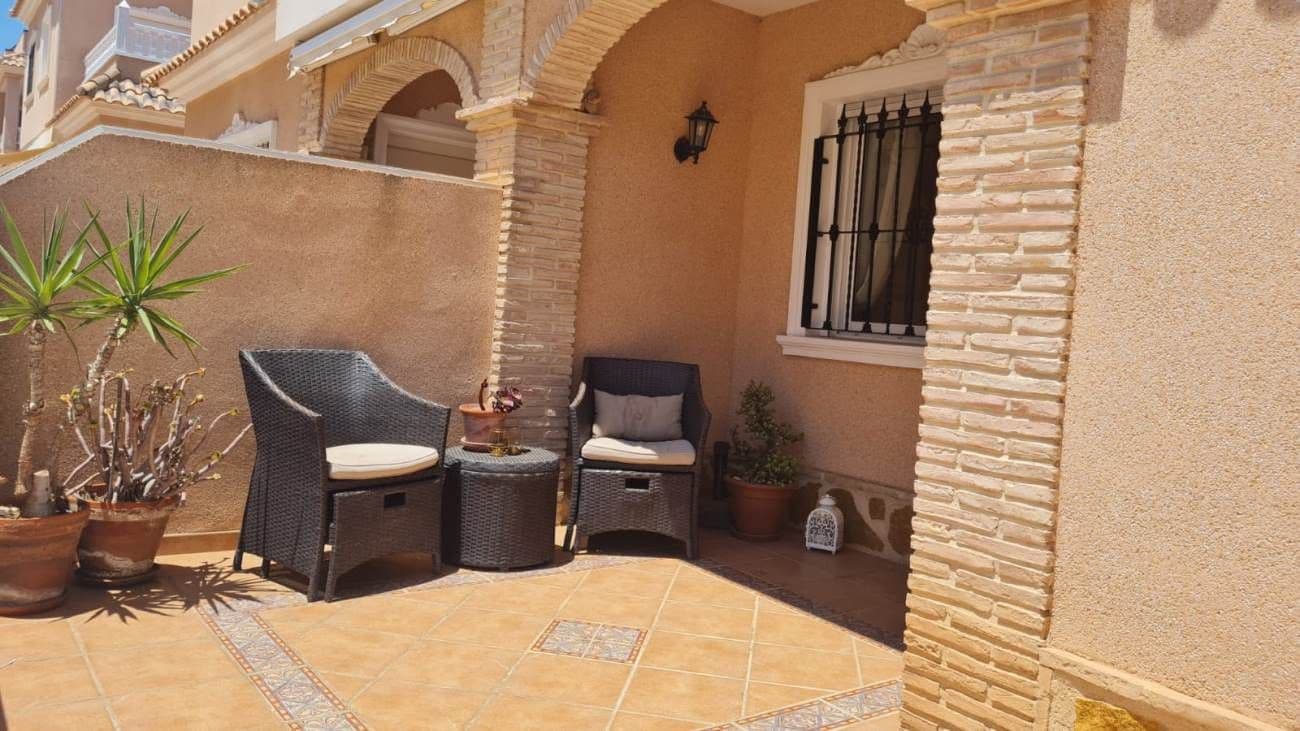 Villa de 3 Dormitorios en Los Dolses, Orihuela Costa - 22