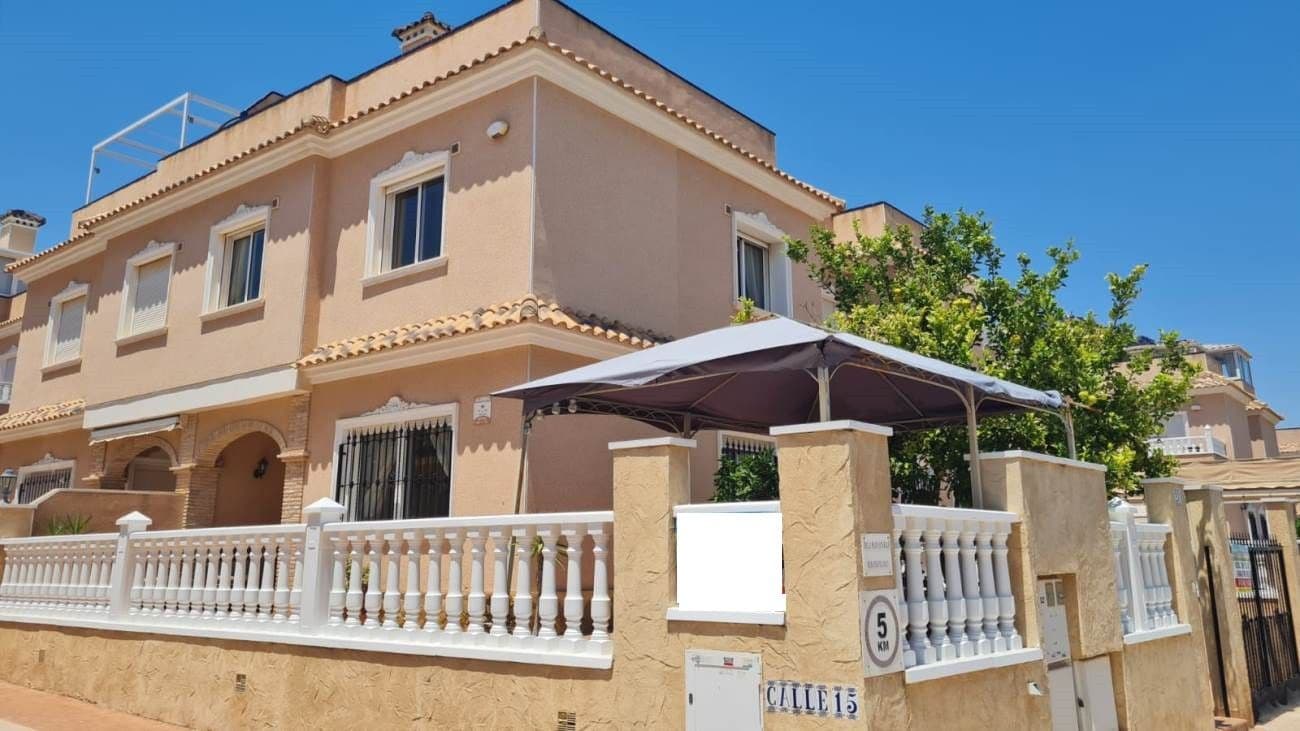 Villa de 3 Dormitorios en Los Dolses, Orihuela Costa - 27