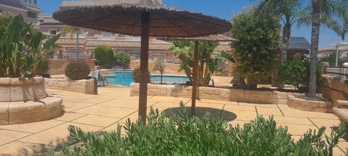 Villa de 3 Dormitorios en Los Dolses, Orihuela Costa - 29