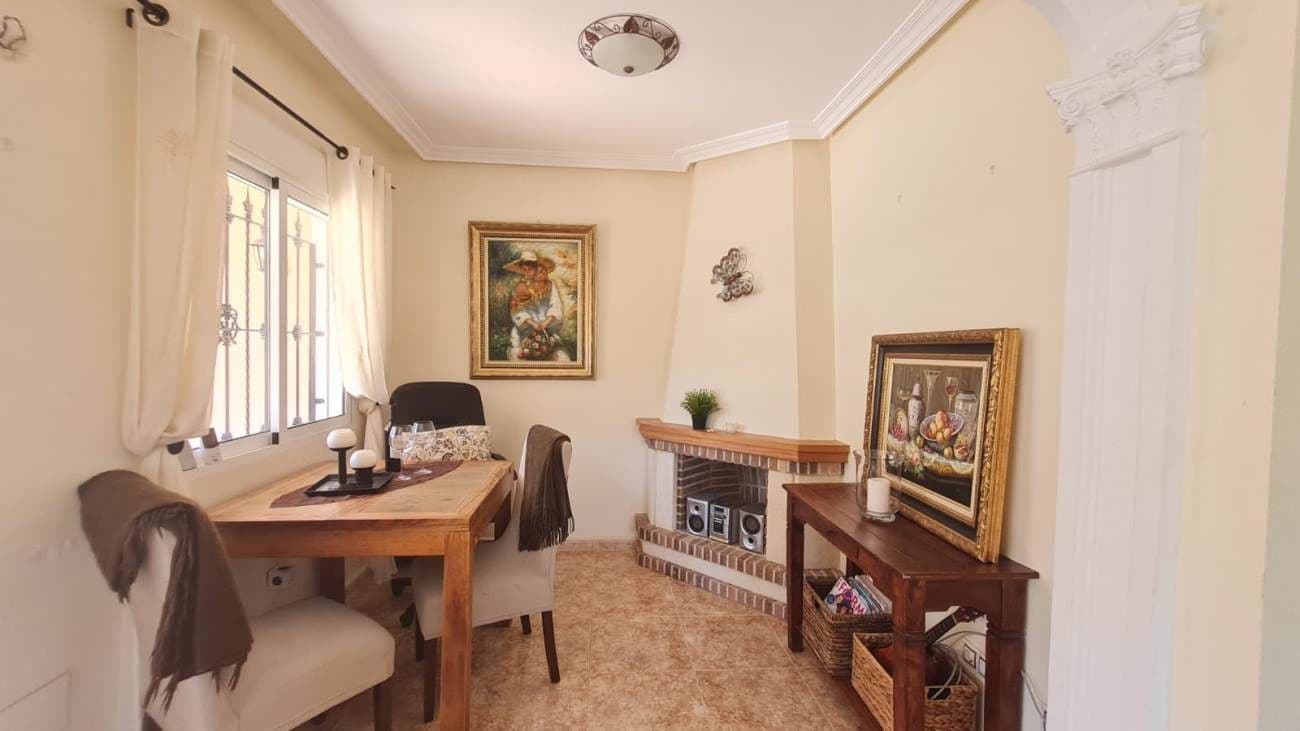 Villa de 3 Dormitorios en Los Dolses, Orihuela Costa - 8