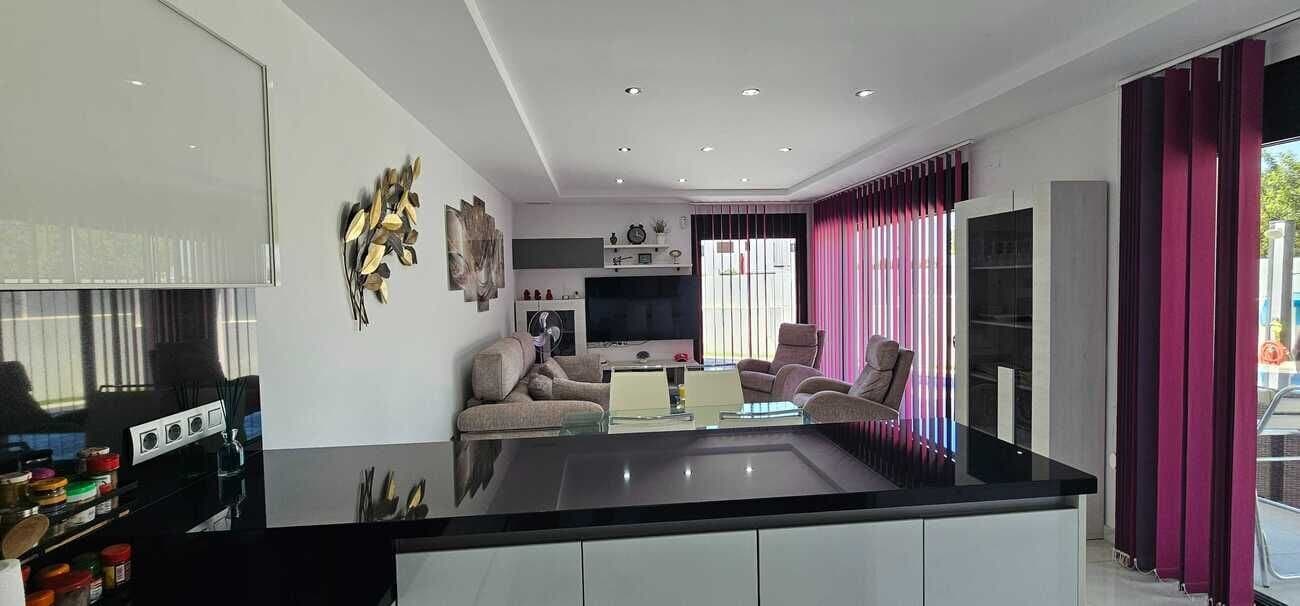 3-Bedroom Villa in Costa Blanca Sur, Los Montesinos - 11