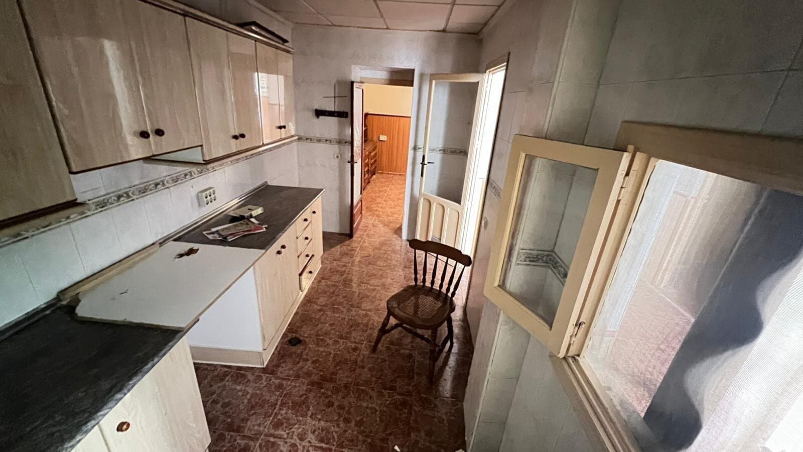 4-Bedroom Apartment in Torrevieja, Torrevieja - 13