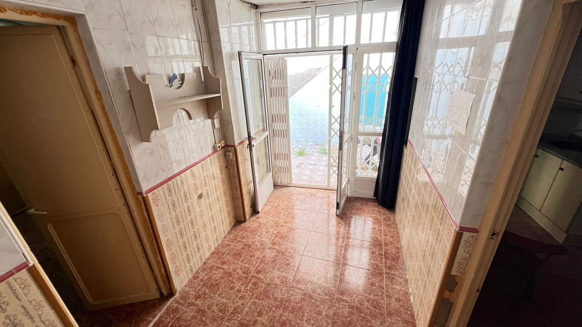 4-Bedroom Apartment in Torrevieja, Torrevieja - 16