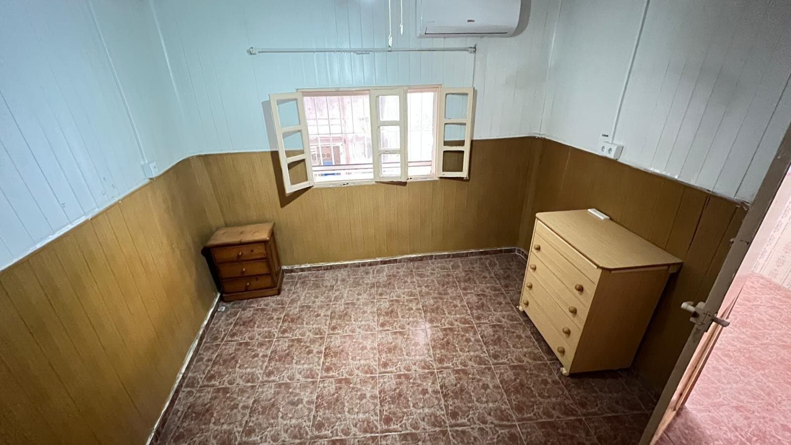 4-Bedroom Apartment in Torrevieja, Torrevieja - 9
