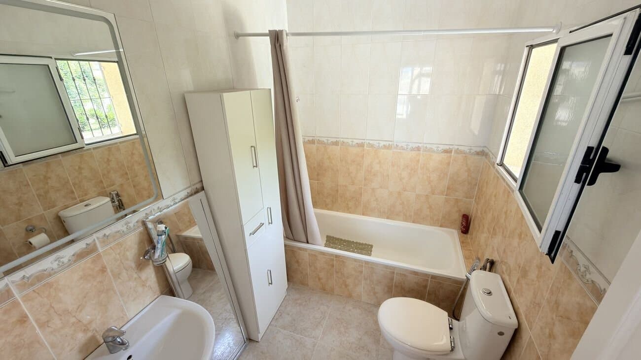 Villa de 3 Chambres à Las Filipinas, Orihuela Costa - 32