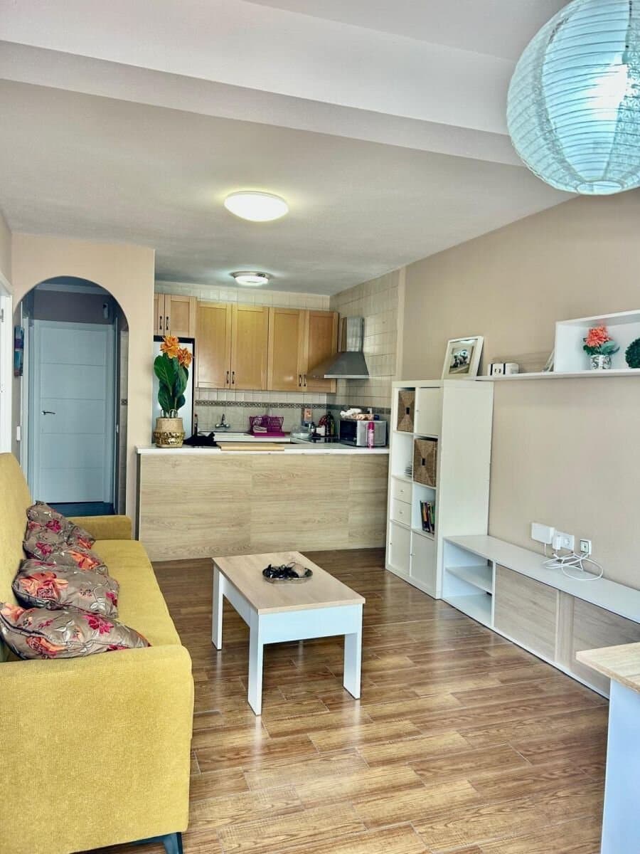 2-Bedroom Apartment in Sector 25, Torrevieja - 2