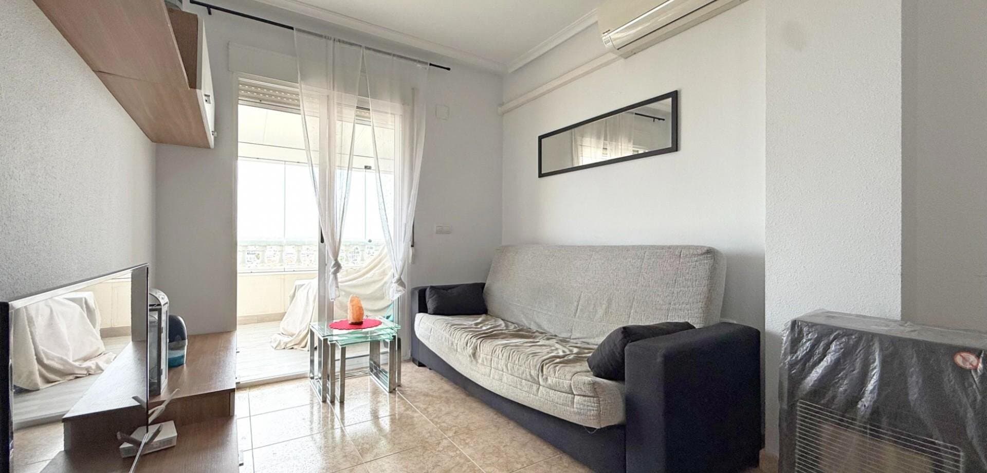 2-Bedroom Apartment in Centro, Torrevieja - 2