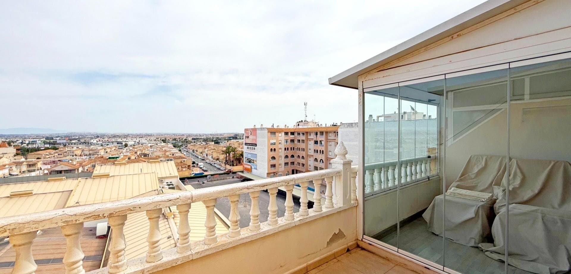 2-Bedroom Apartment in Centro, Torrevieja - 3