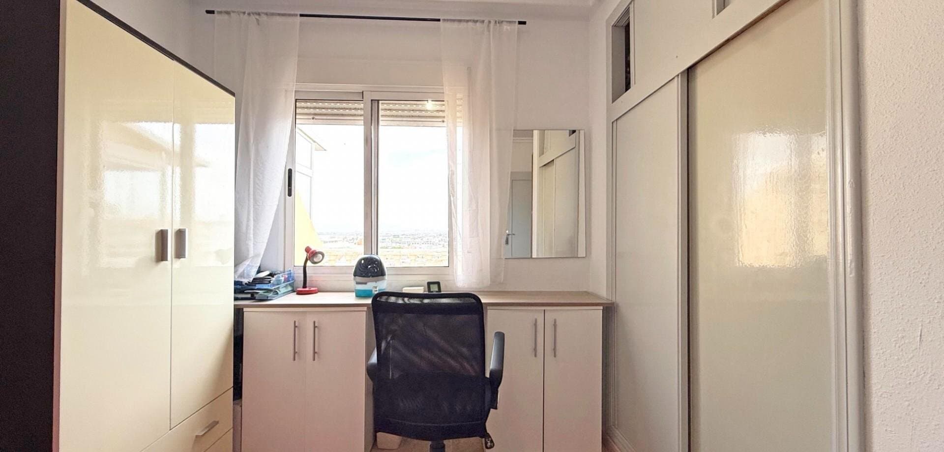2-Bedroom Apartment in Centro, Torrevieja - 5