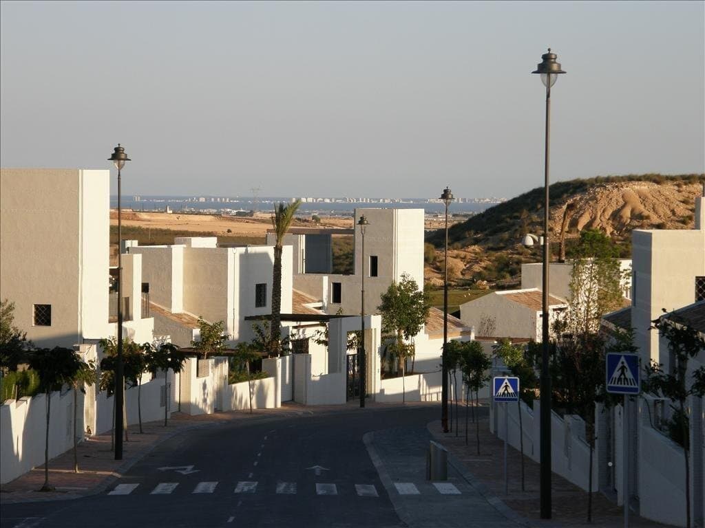 4-Bedroom Detached House in Murcia - 6