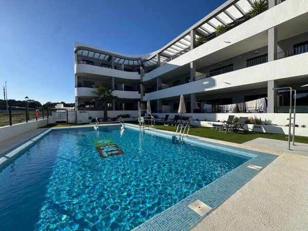 2-Bedroom Apartment in Riomar, Pilar de la Horadada
