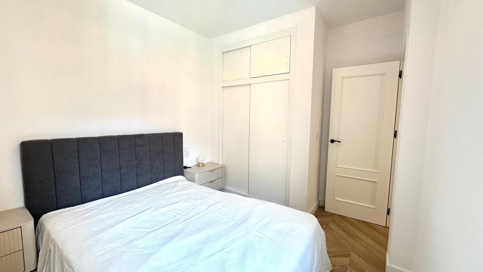 2-Bedroom Apartment in Torrevieja - 35