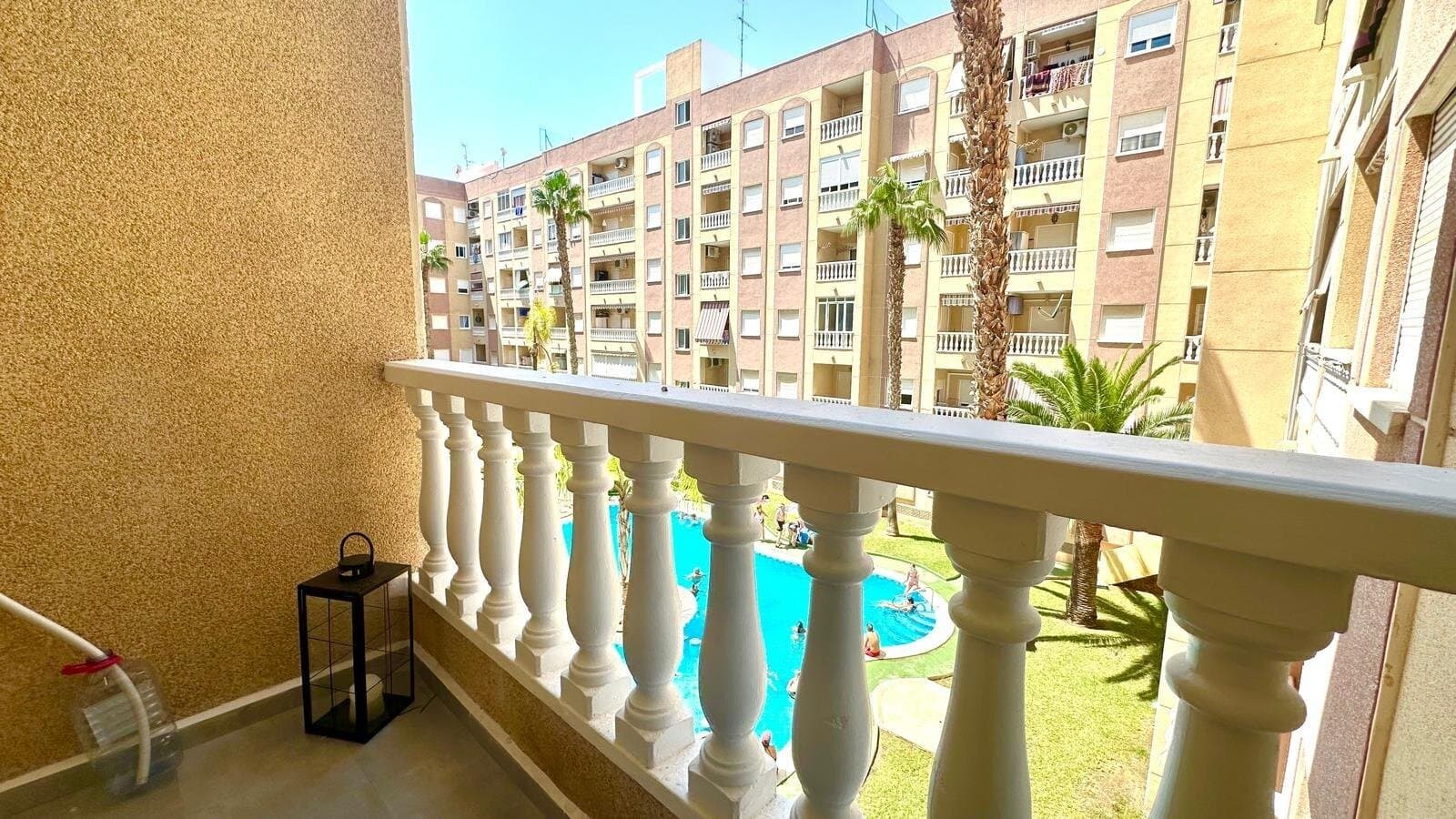 2-Bedroom Apartment in Torrevieja - 43