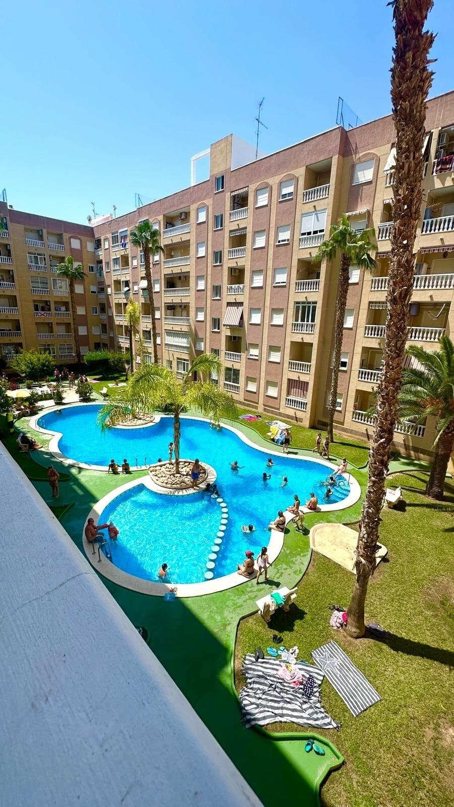 2-Bedroom Apartment in Torrevieja - 46