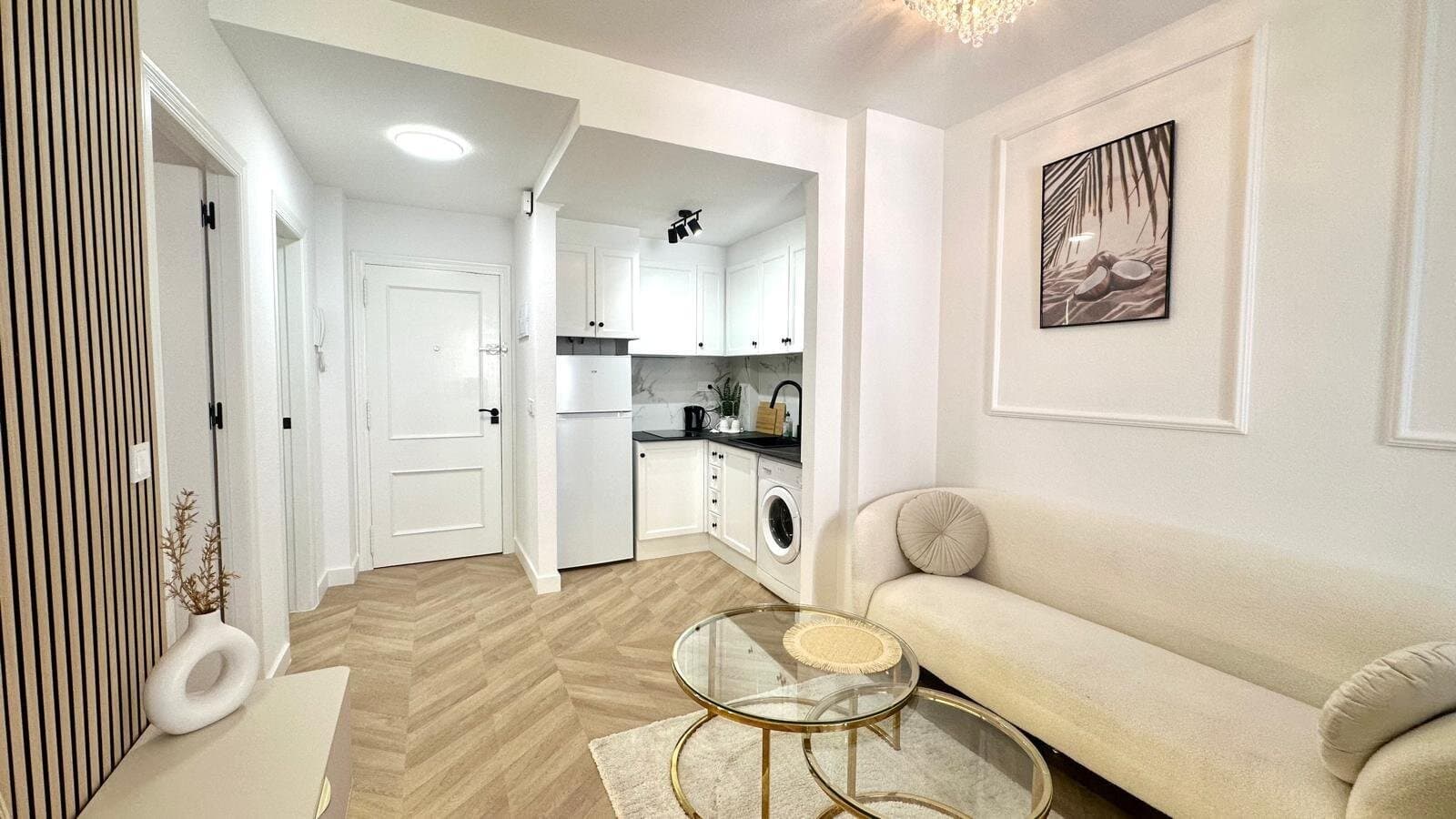 2-Bedroom Apartment in Torrevieja - 9