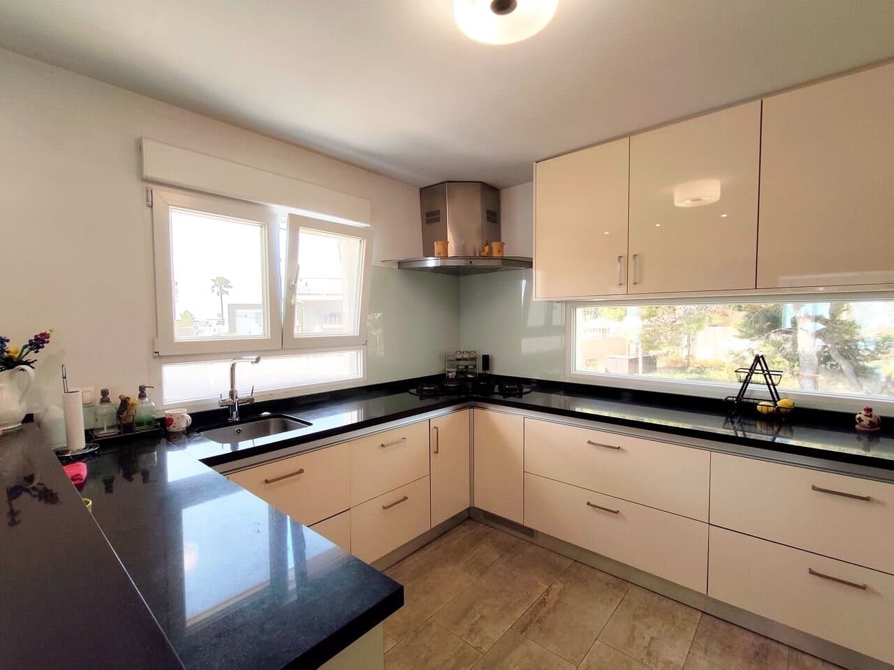 4-Bedroom Villa in Centro de la Ciudad Quesada, Rojales - 12