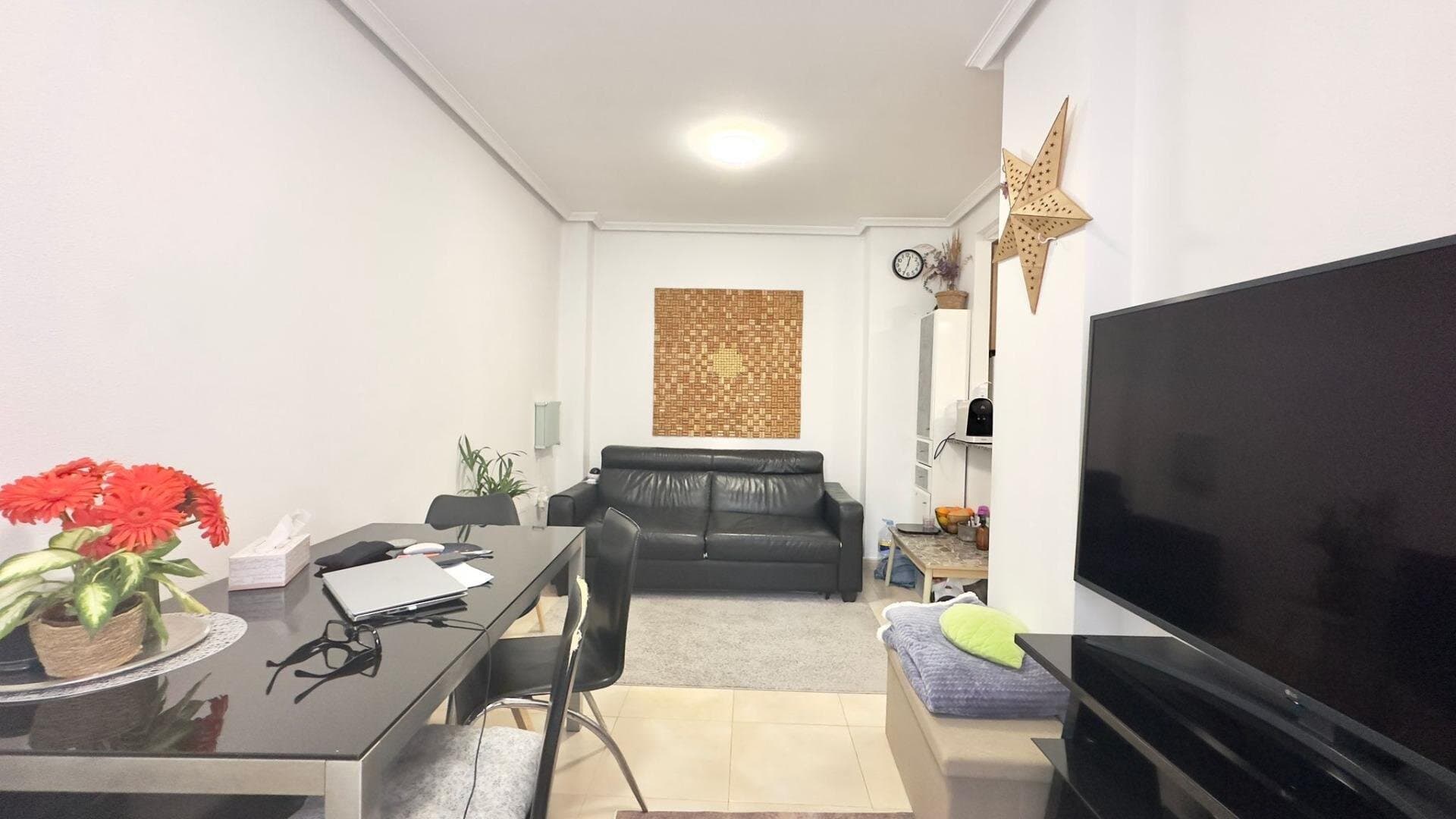 1-Bedroom Apartment in Torrevieja, Torrevieja - 2