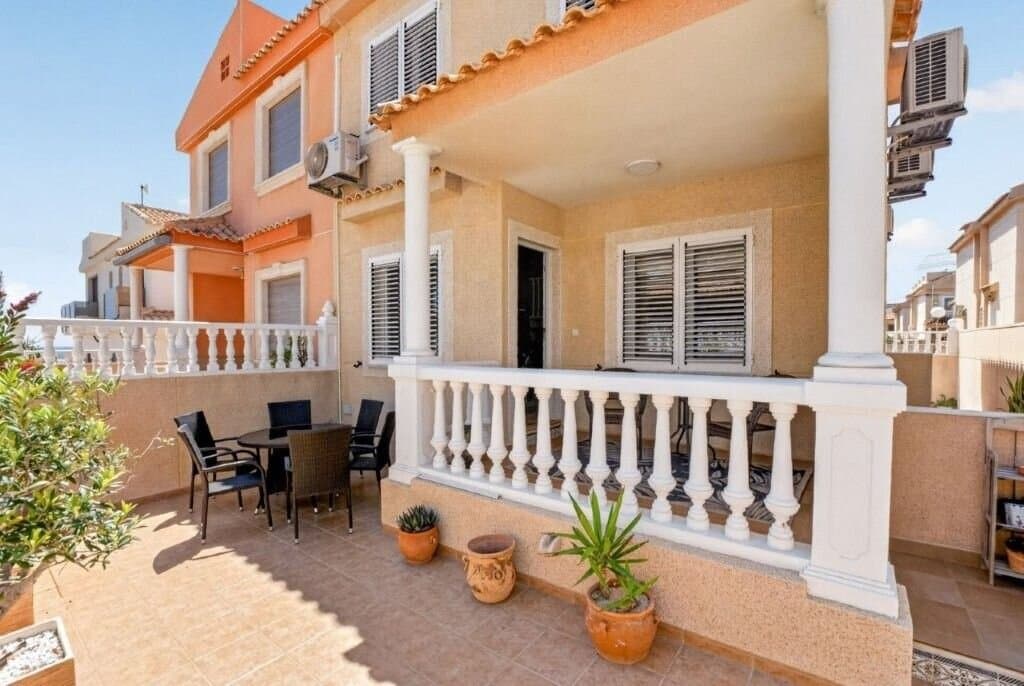 3-Bedroom House in Centro, Torrevieja - 3