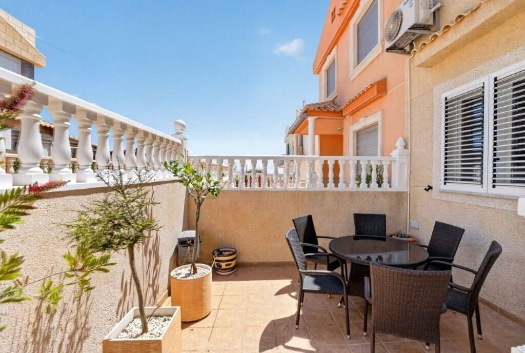 3-Bedroom House in Centro, Torrevieja - 5