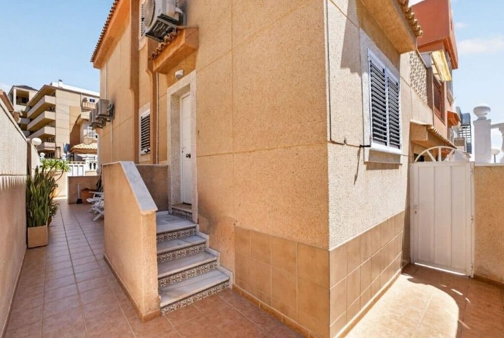 3-Bedroom House in Centro, Torrevieja - 8