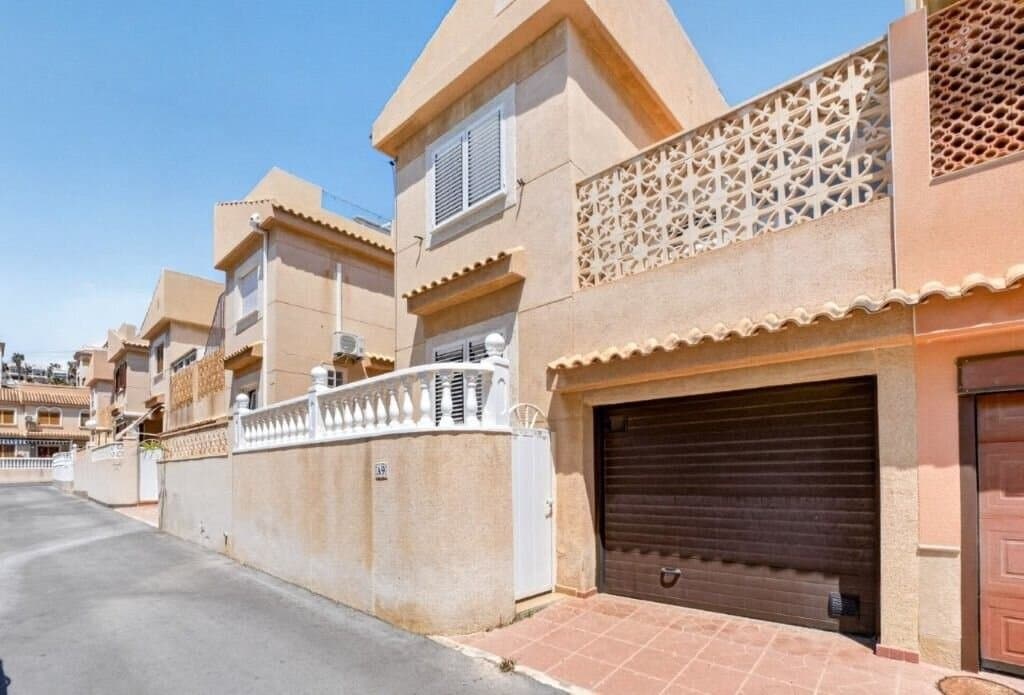 3-Bedroom House in Centro, Torrevieja - 9