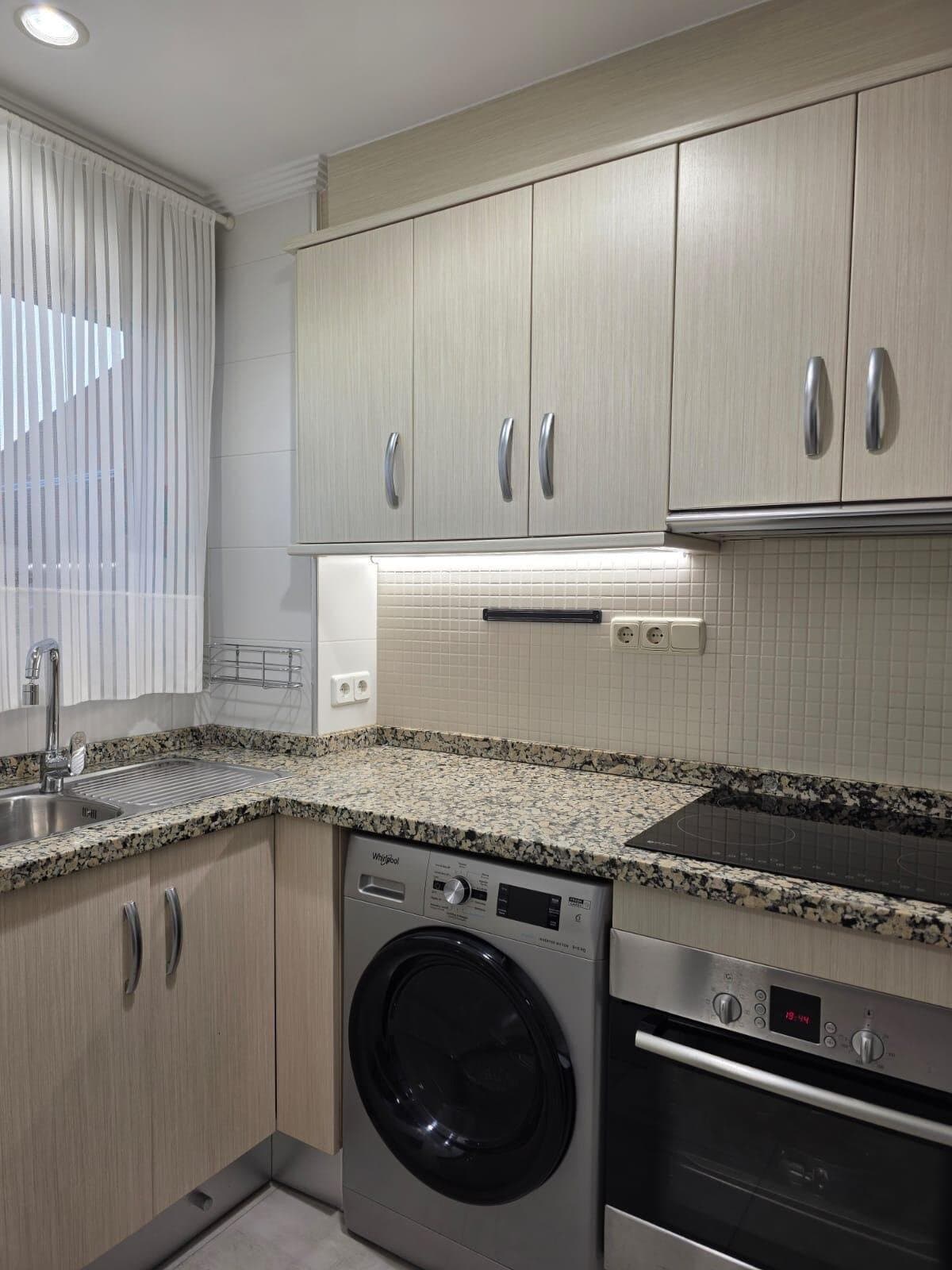 1-Bedroom Apartment in Playa del Cura, Torrevieja - 13