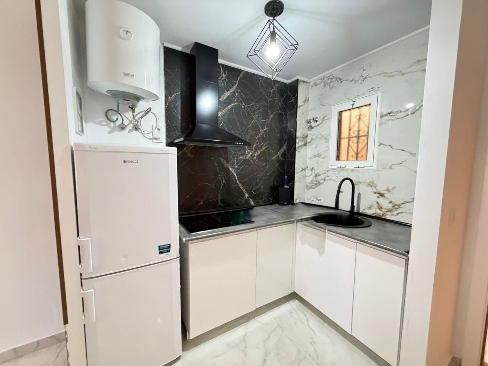2-Bedroom Apartment in Torrevieja, Torrevieja - 2