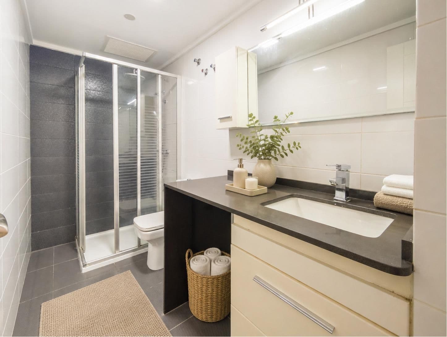 2-Bedroom Apartment in Torrevieja, Torrevieja - 11