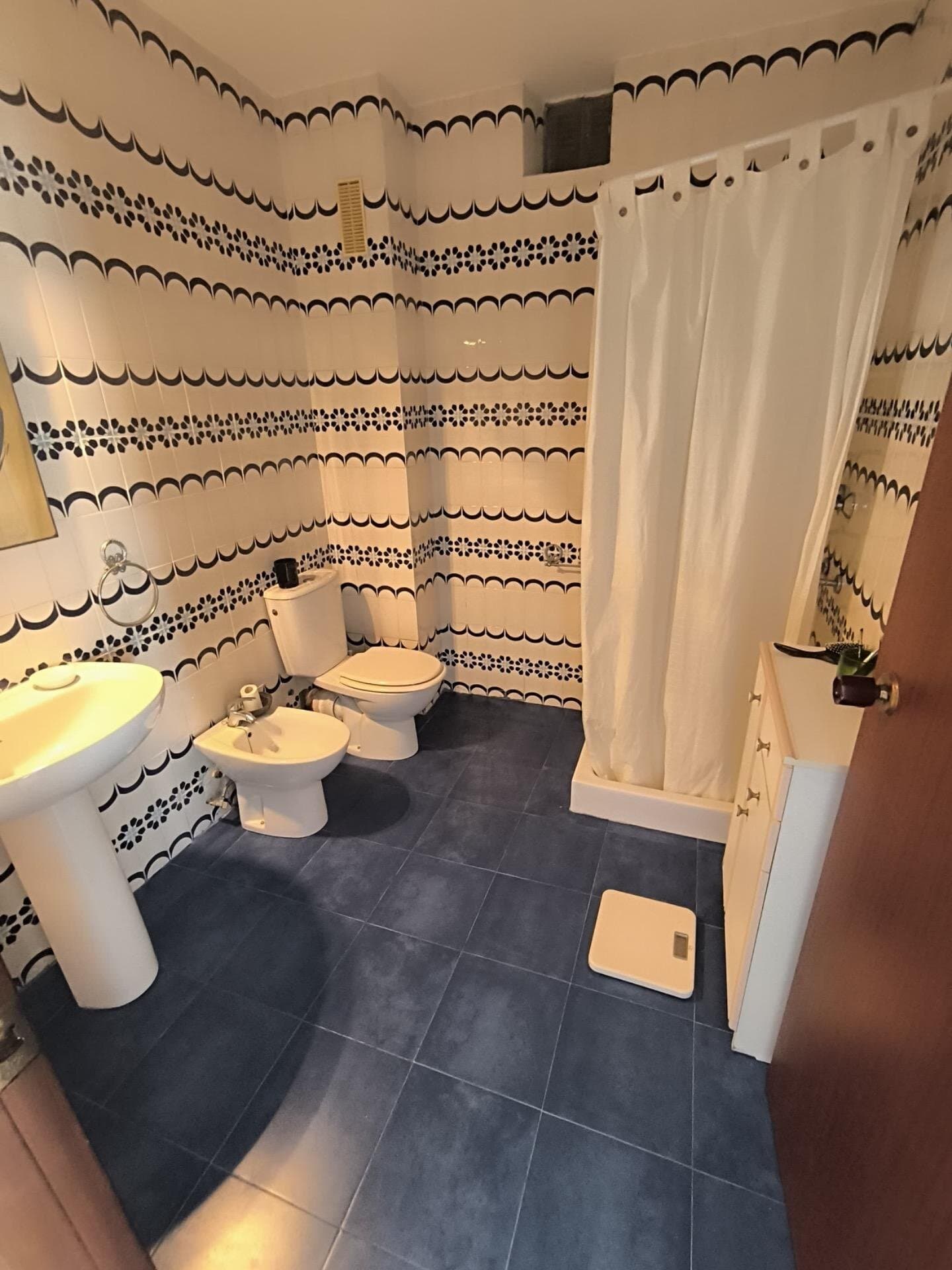 3-Bedroom Apartment in Paseo Maritimo, Torrevieja - 10