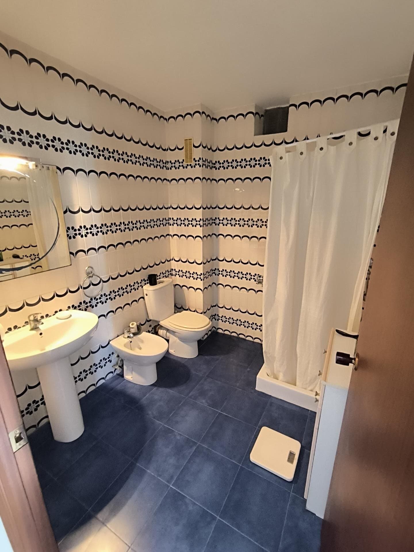 3-Bedroom Apartment in Paseo Maritimo, Torrevieja - 13