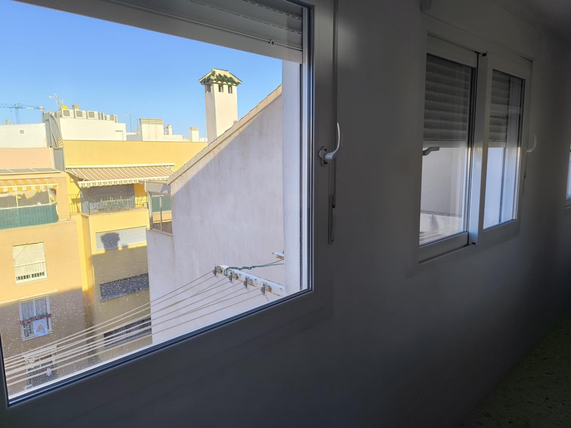 3-Bedroom Apartment in Paseo Maritimo, Torrevieja - 2
