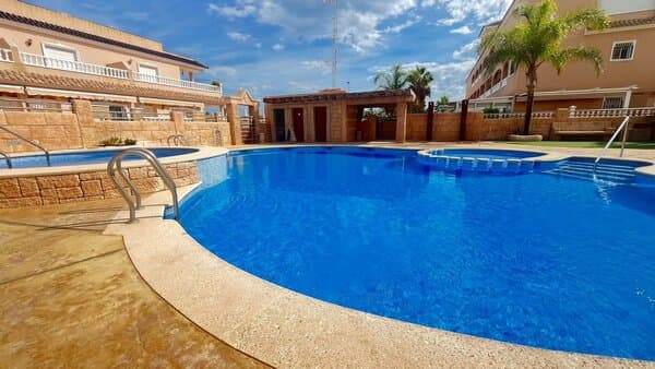 Apartamento de 3 Dormitorios en, Orihuela Costa