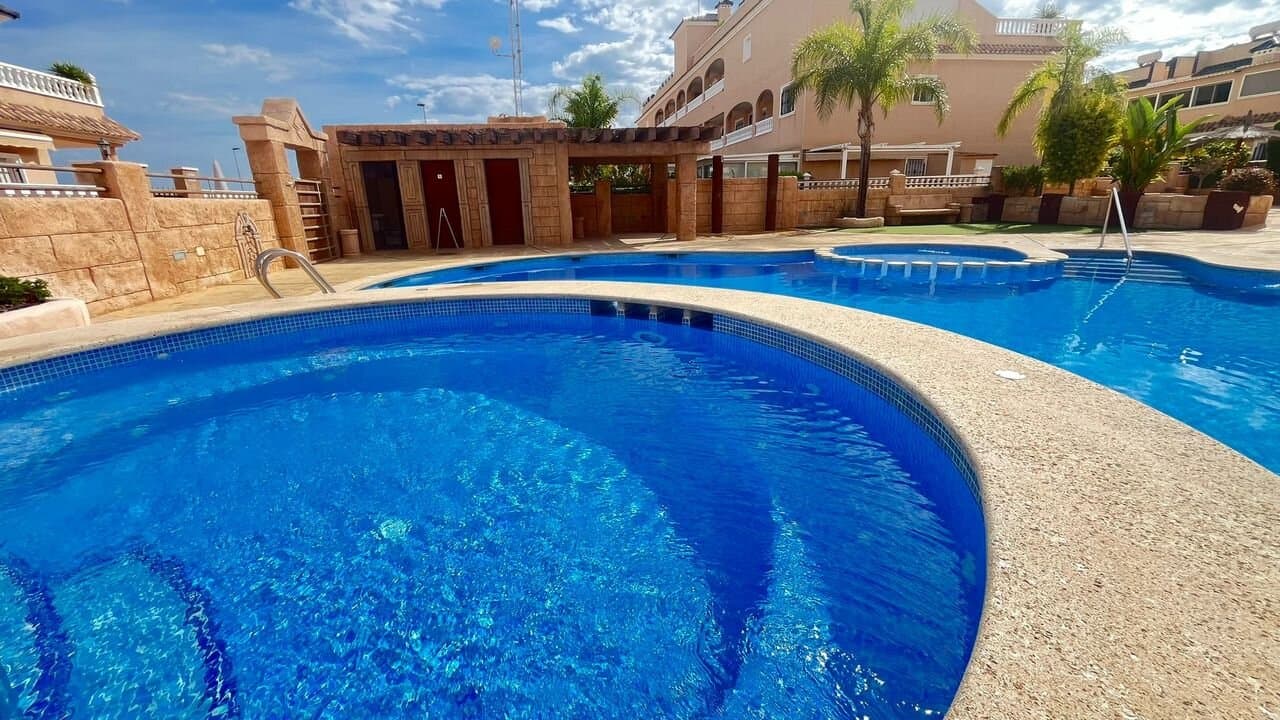 Apartamento de 3 Dormitorios en, Orihuela Costa - 28