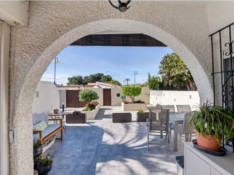 Villa de 3 Dormitorios en Nueva Torrevieja, Torrevieja - 24