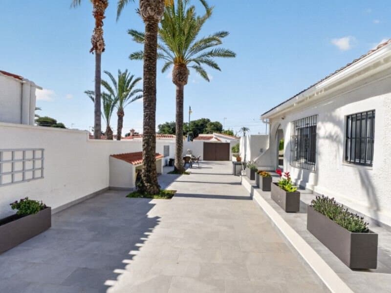 Villa de 3 Dormitorios en Nueva Torrevieja, Torrevieja - 4