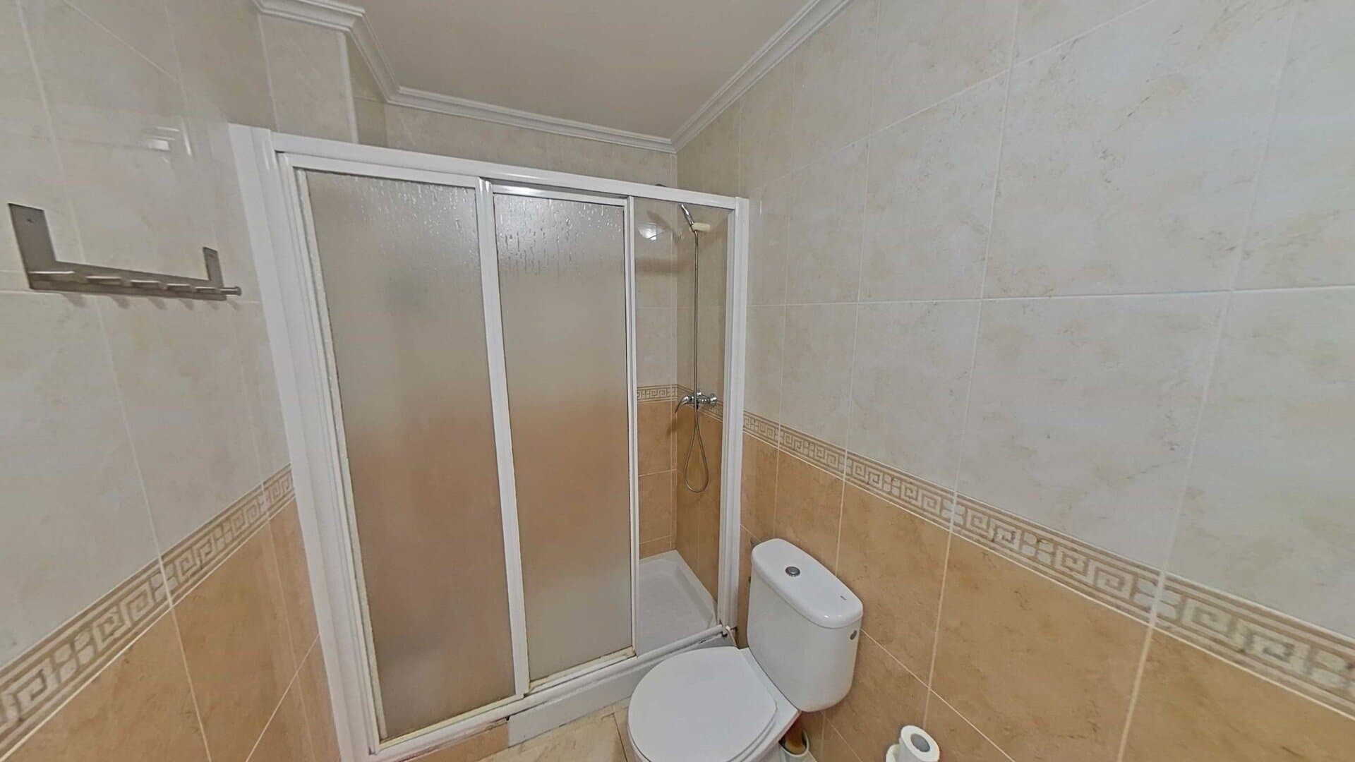 4-Bedroom Apartment in Estacion de Autobuses, Torrevieja - 32