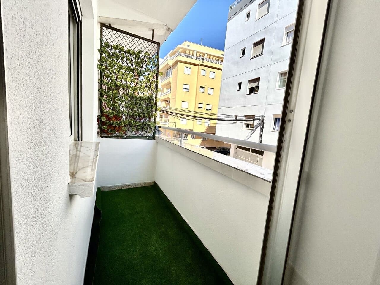 3-Bedroom Apartment in Centro, Torrevieja - 2