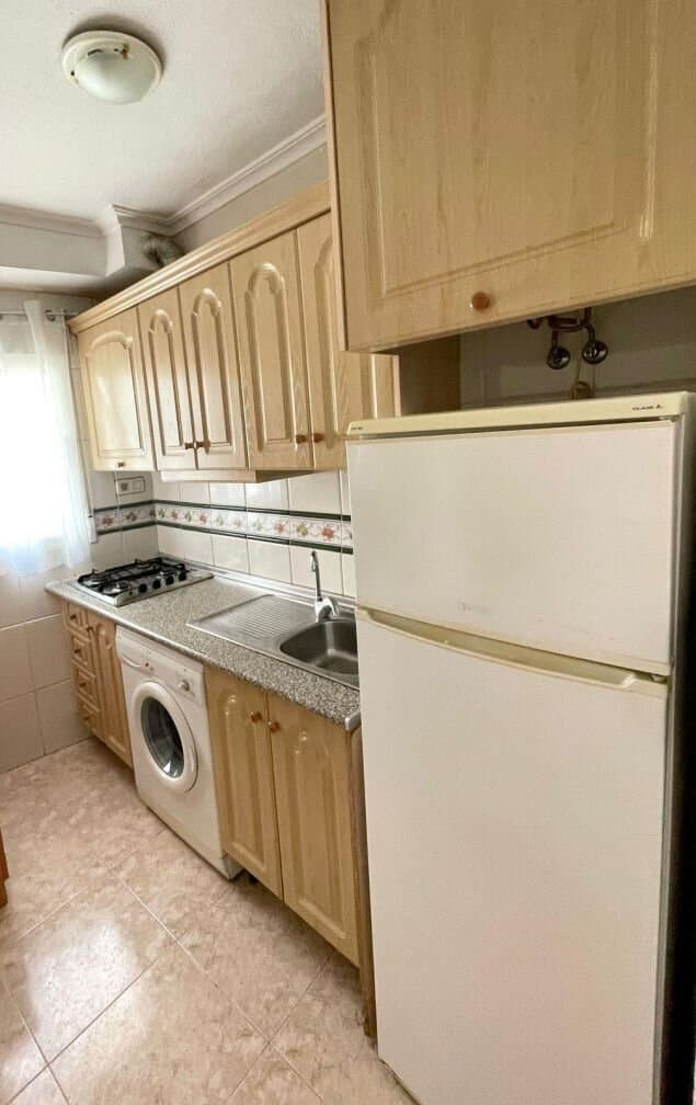 2-Bedroom Apartment in Torrevieja - 11