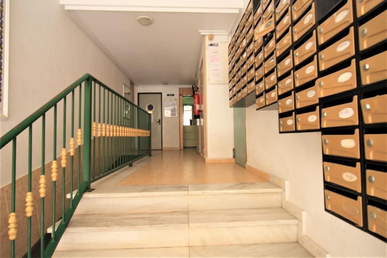 2-Bedroom Apartment in Torrevieja - 13