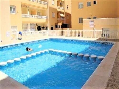 2-Bedroom Apartment in Torrevieja - 4