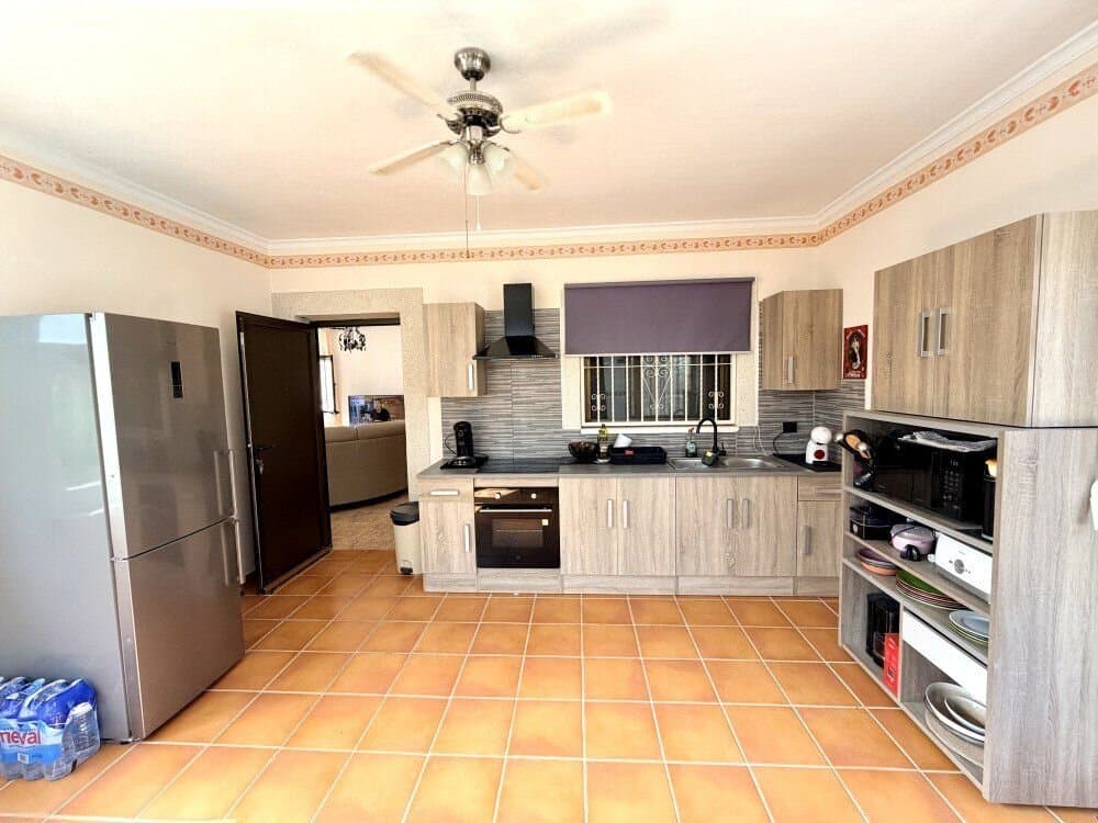 Villa de 3 Dormitorios en Costa Blanca Sur, Benijofar - 10