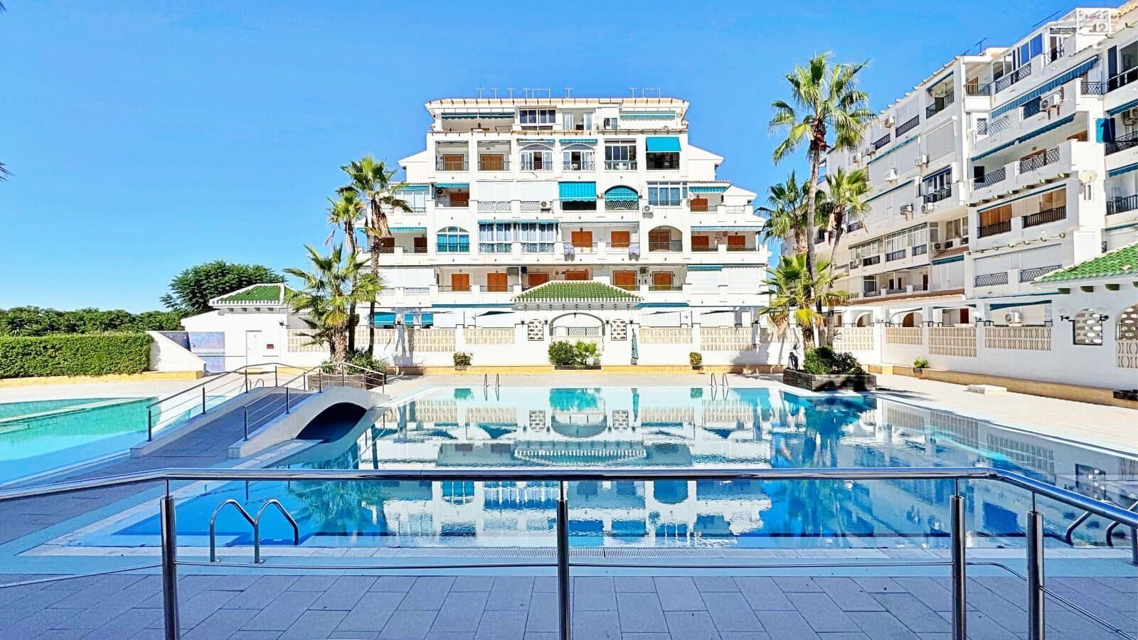 1-Bedroom Apartment in Los Europeos, Torrevieja - 2