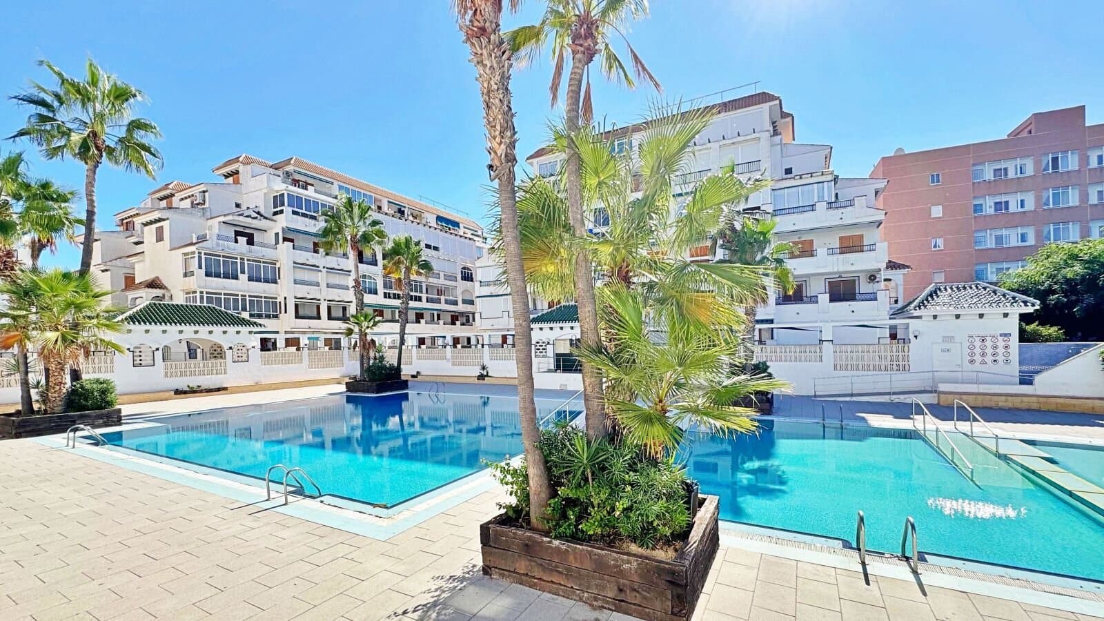 1-Bedroom Apartment in Los Europeos, Torrevieja - 3