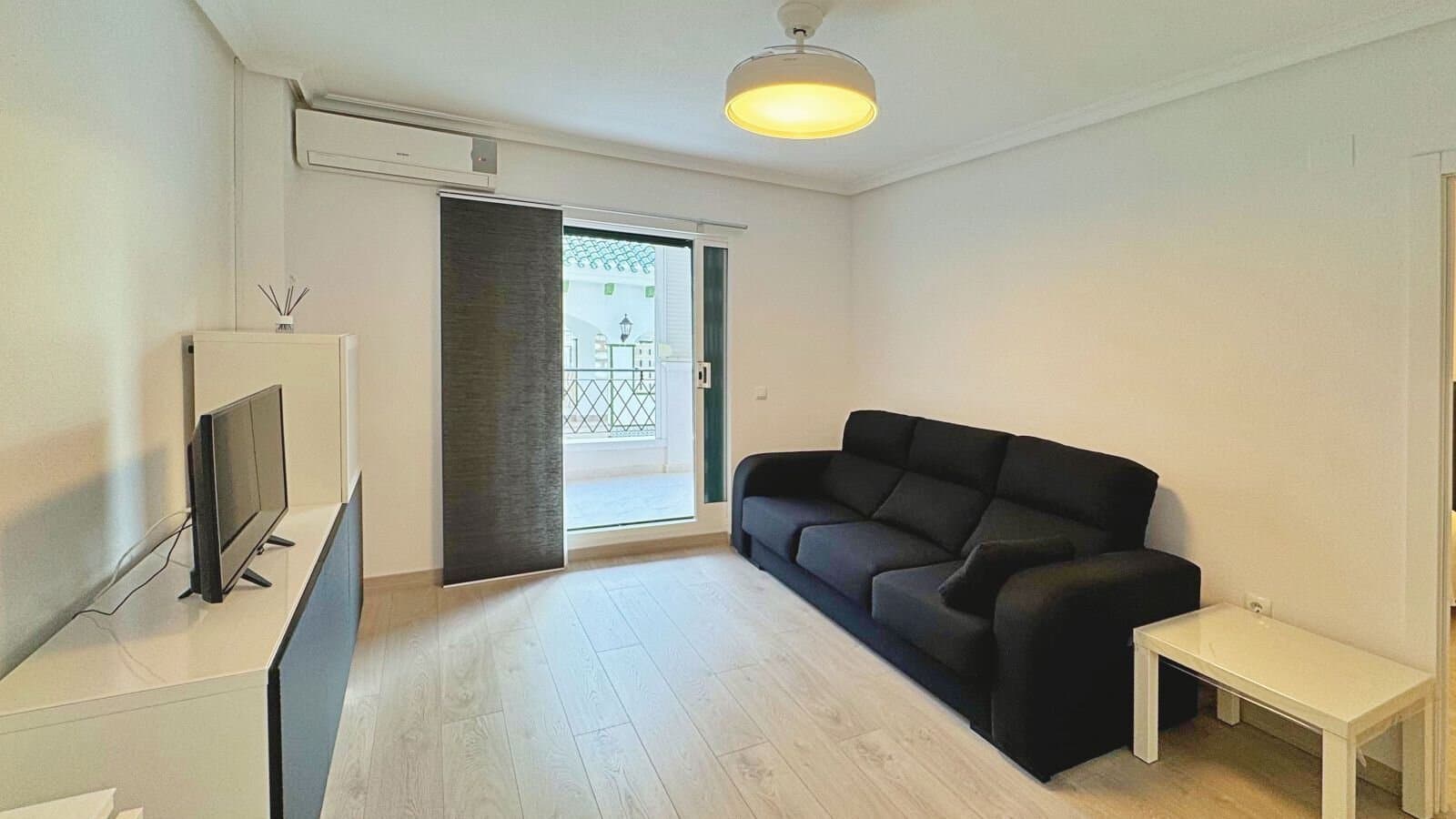 1-Bedroom Apartment in Los Europeos, Torrevieja - 9